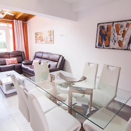 Anju Villas Los Delfines Bravo'S Apartments Corralejo Eksteriør billede