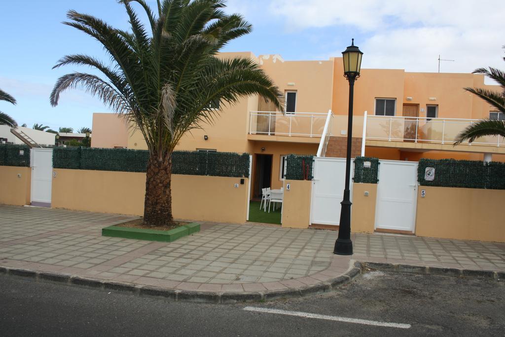 Anju Villas Los Delfines Bravo'S Apartments Corralejo Eksteriør billede