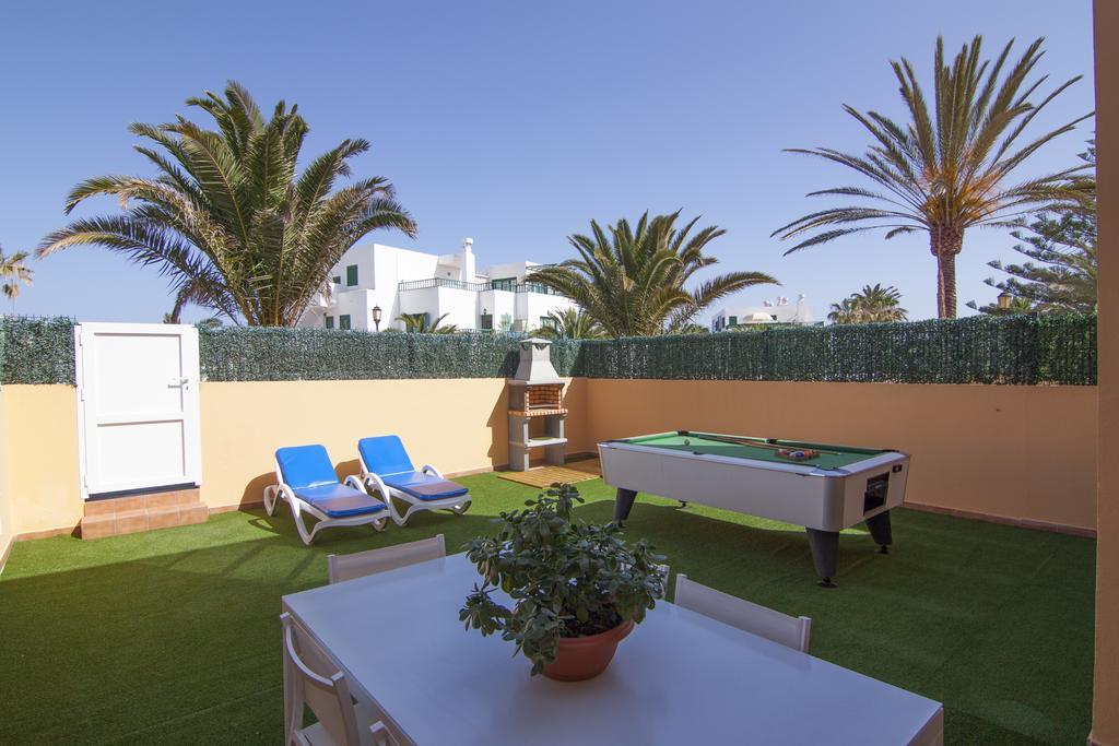 Anju Villas Los Delfines Bravo'S Apartments Corralejo Eksteriør billede