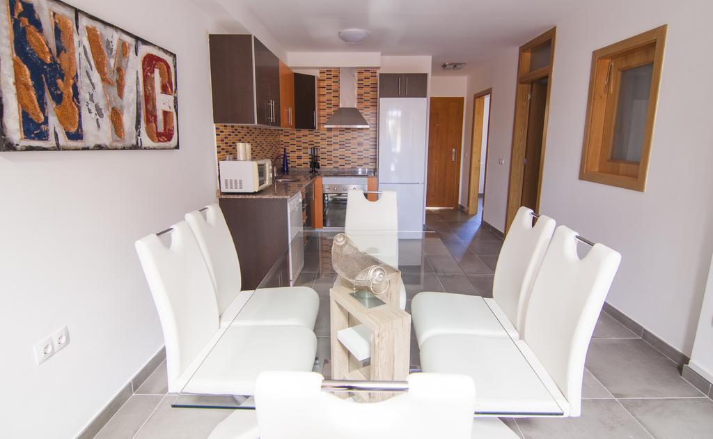 Anju Villas Los Delfines Bravo'S Apartments Corralejo Eksteriør billede